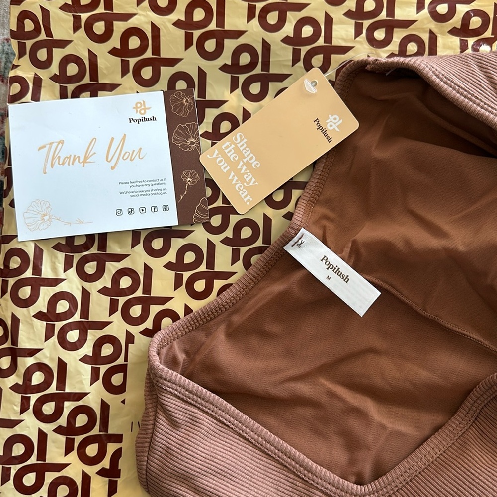 Popilush body con dress M NWT